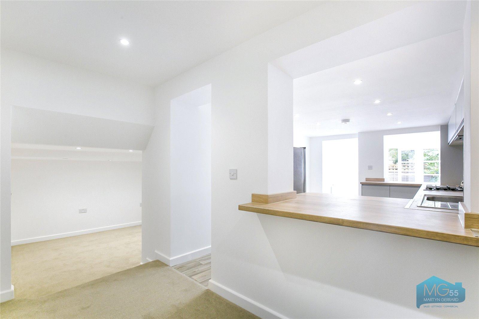 2 bedroom Apartment to rent - Martyn Gerrard