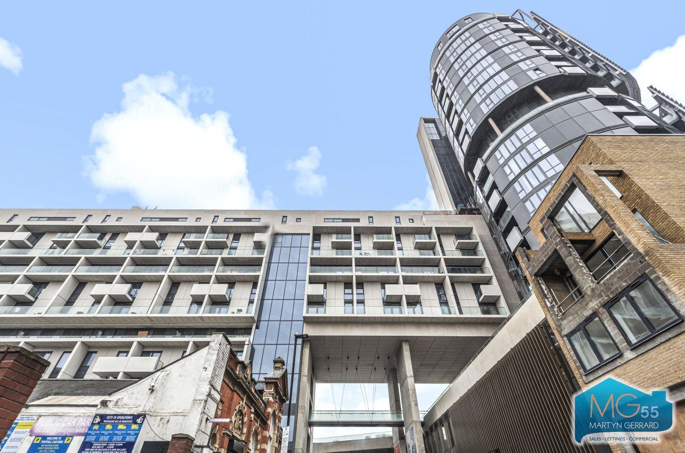 3 bedroom Apartment to rent - Martyn Gerrard