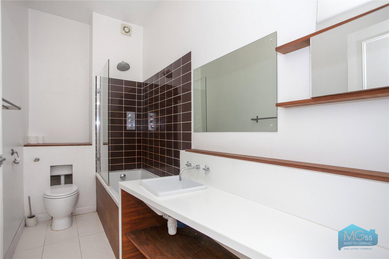 2 bedroom Apartment to rent - Martyn Gerrard