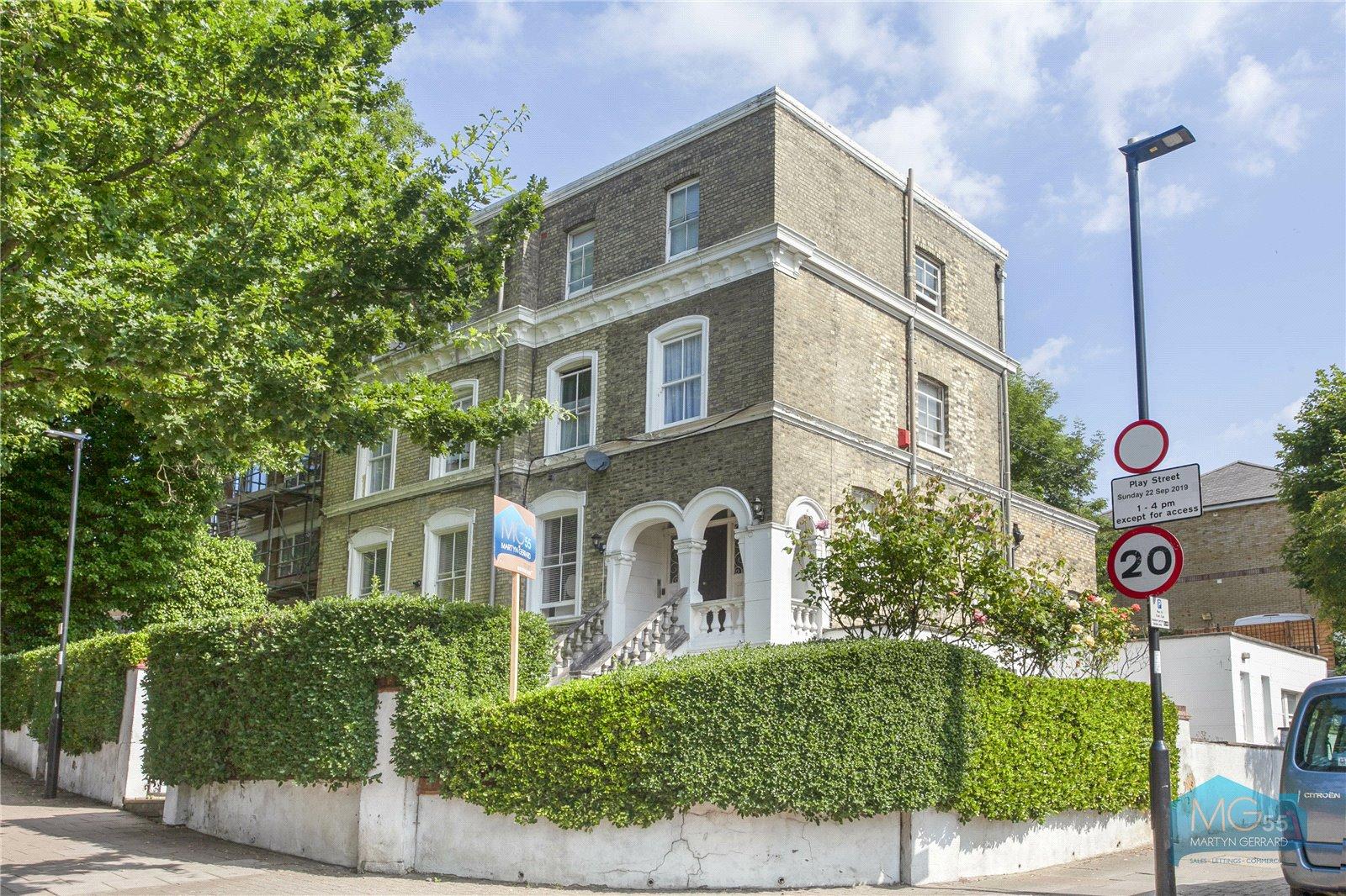 2 bedroom Apartment to rent - Martyn Gerrard