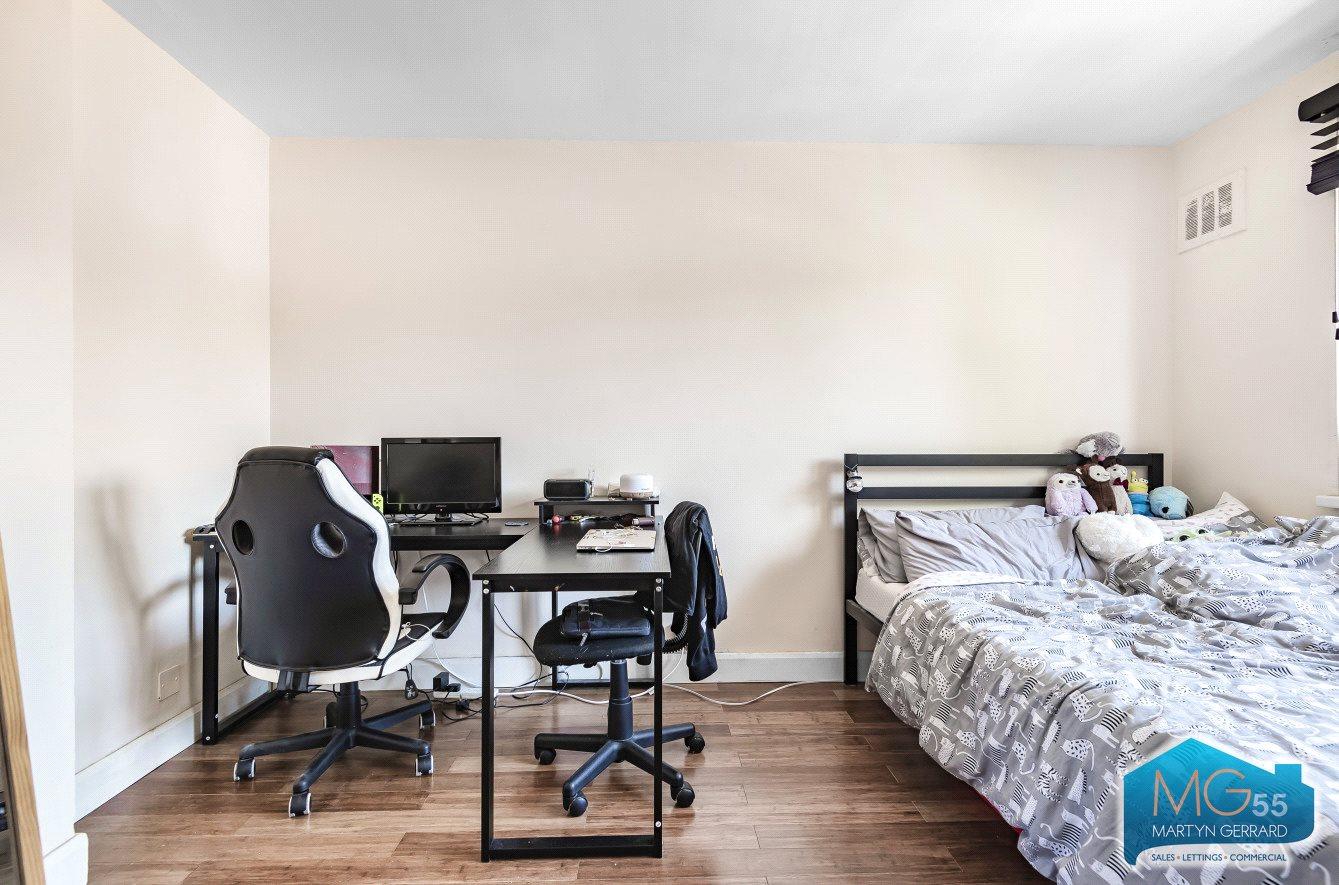 4 bedroom Apartment to rent - Martyn Gerrard