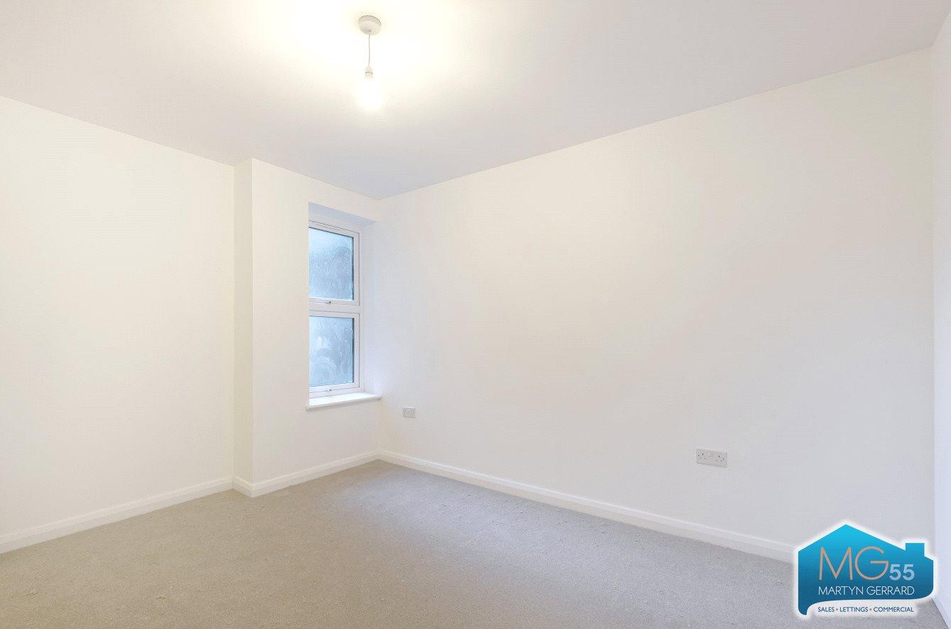2 bedroom Apartment to rent - Martyn Gerrard