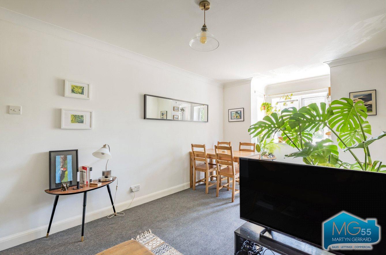 1 bedroom Apartment to rent - Martyn Gerrard