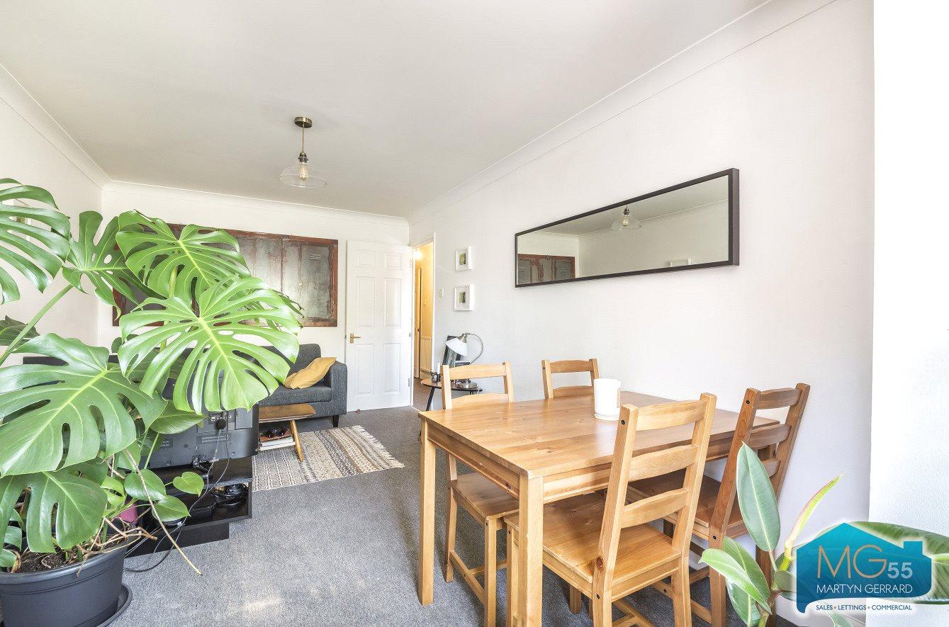 1 bedroom Apartment to rent - Martyn Gerrard