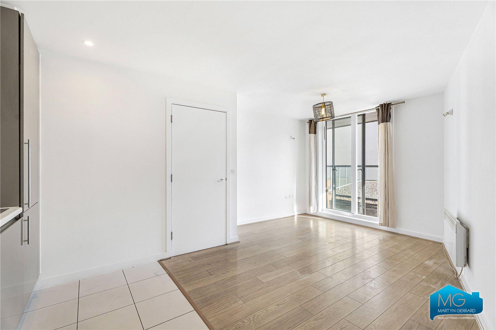 2 bedroom Apartment to rent - Martyn Gerrard