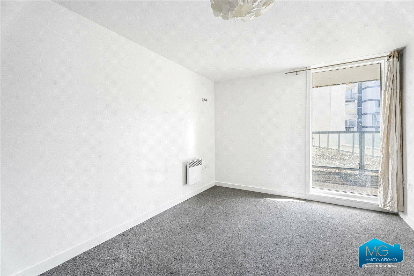 2 bedroom Apartment to rent - Martyn Gerrard