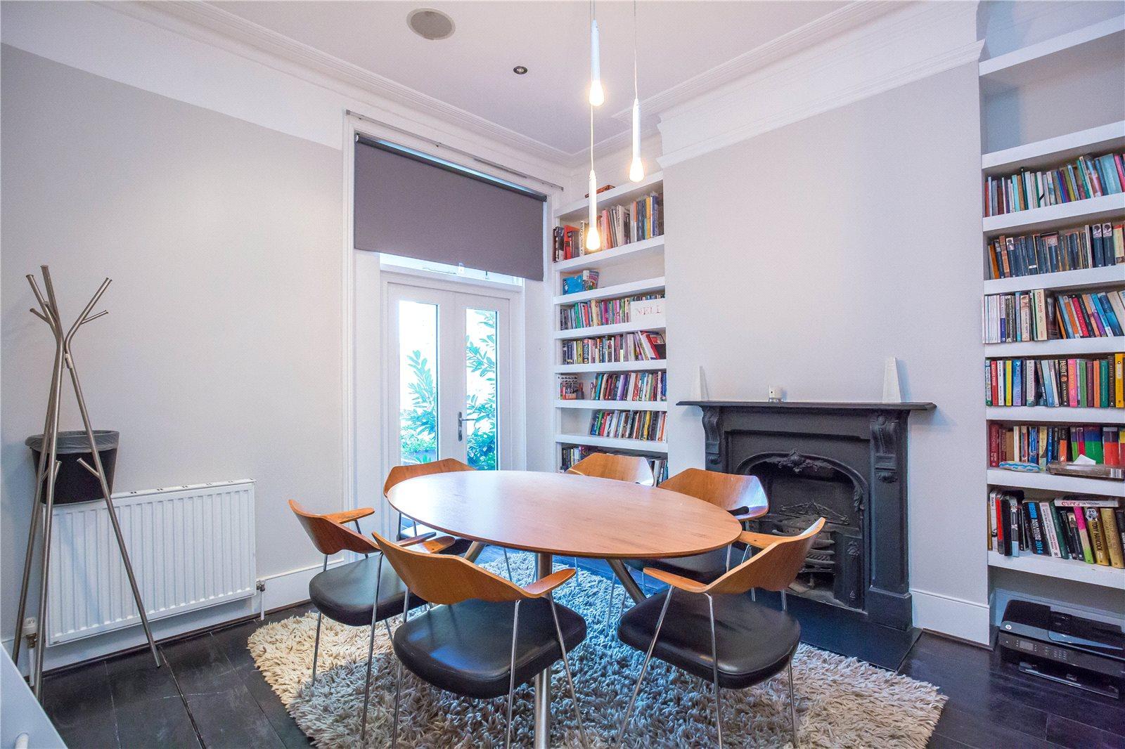 4 bedroom Terraced House to rent + ' - Martyn Gerrard