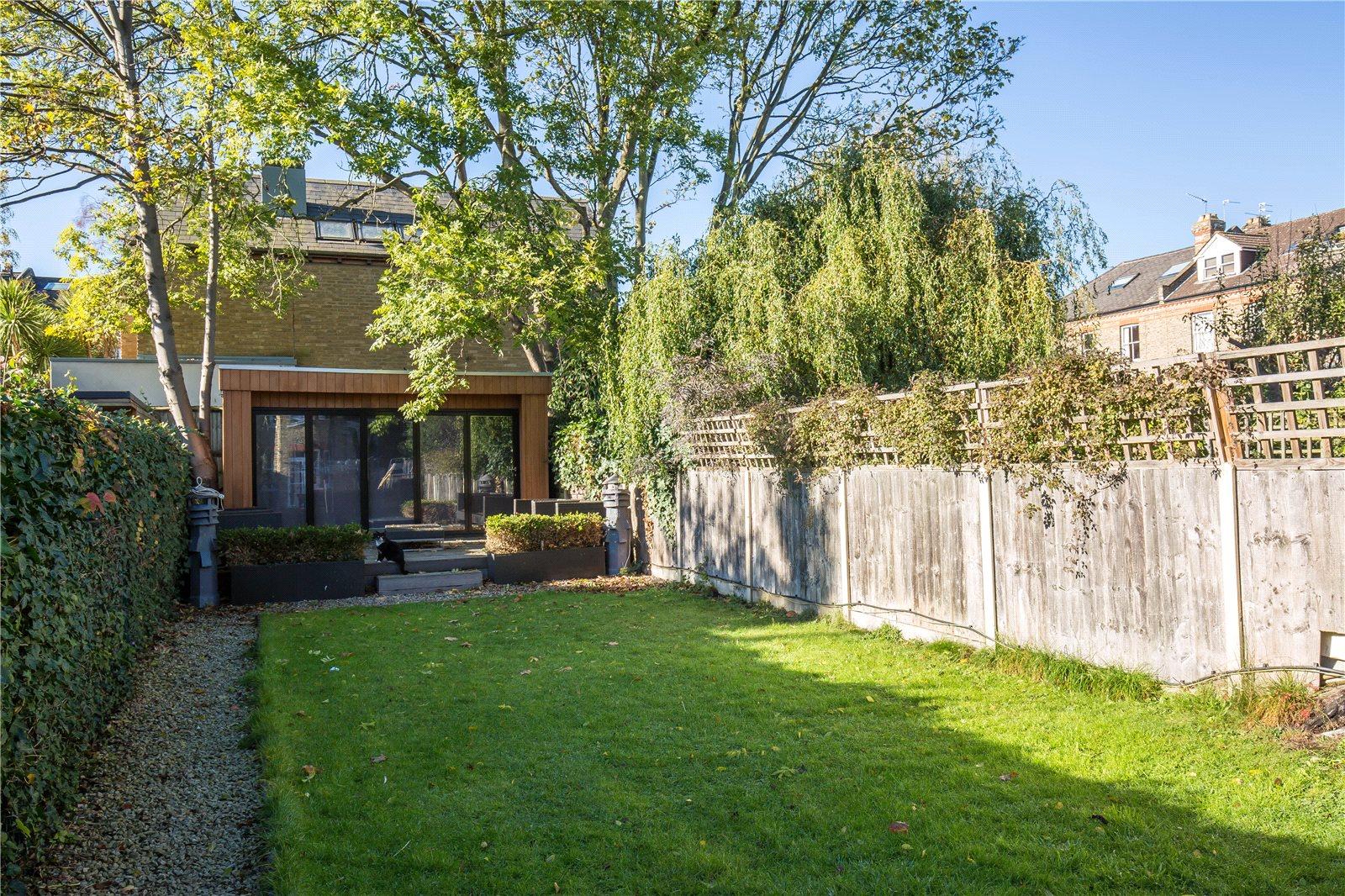 4 bedroom Terraced House to rent - Martyn Gerrard