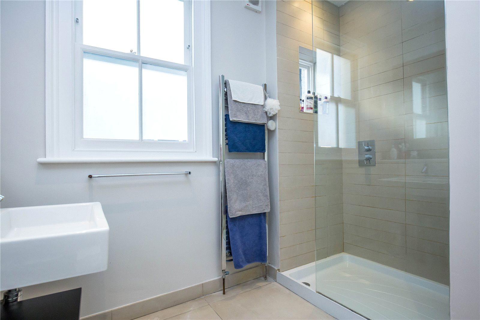4 bedroom Terraced House to rent - Martyn Gerrard