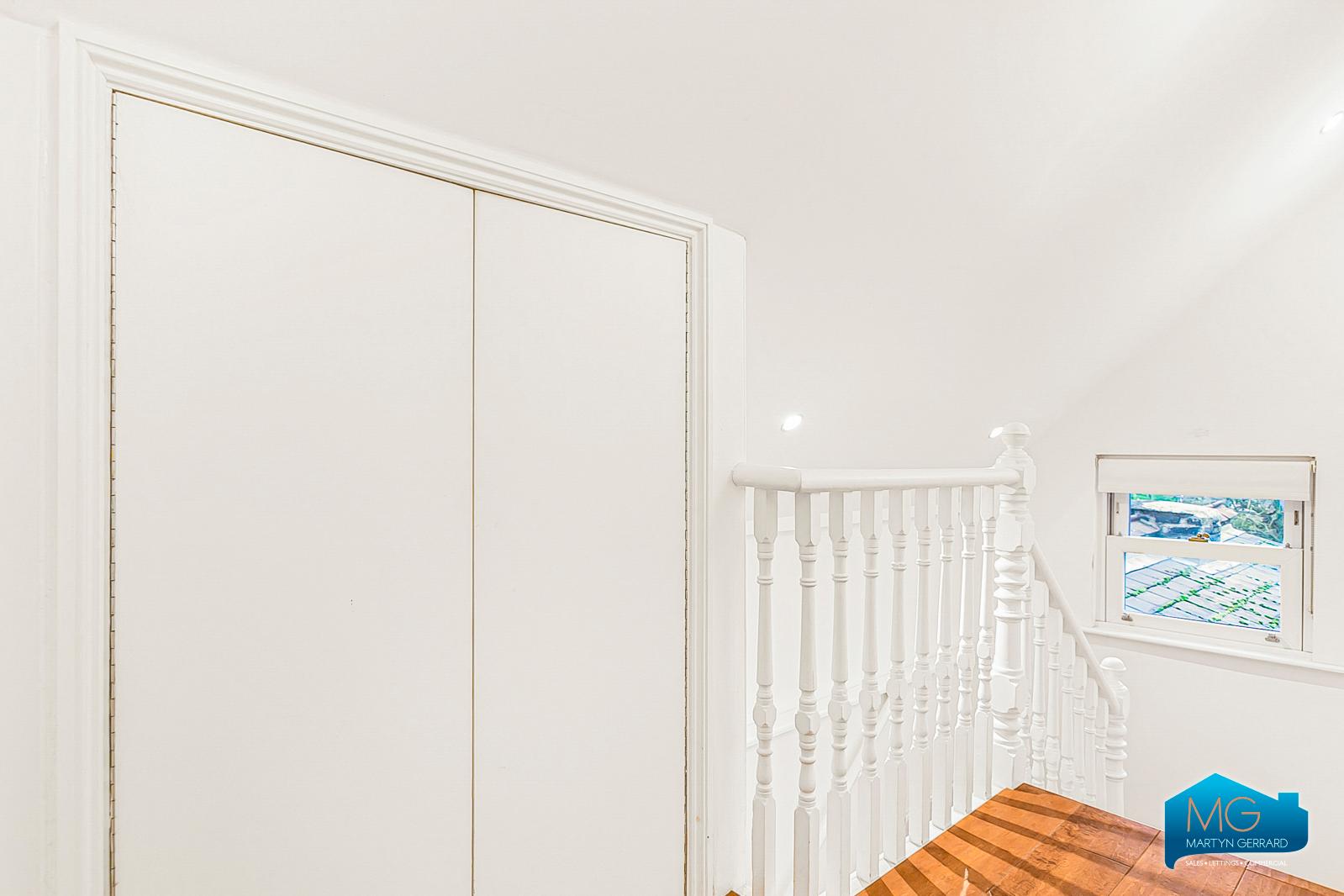 Apartment to rent - Martyn Gerrard