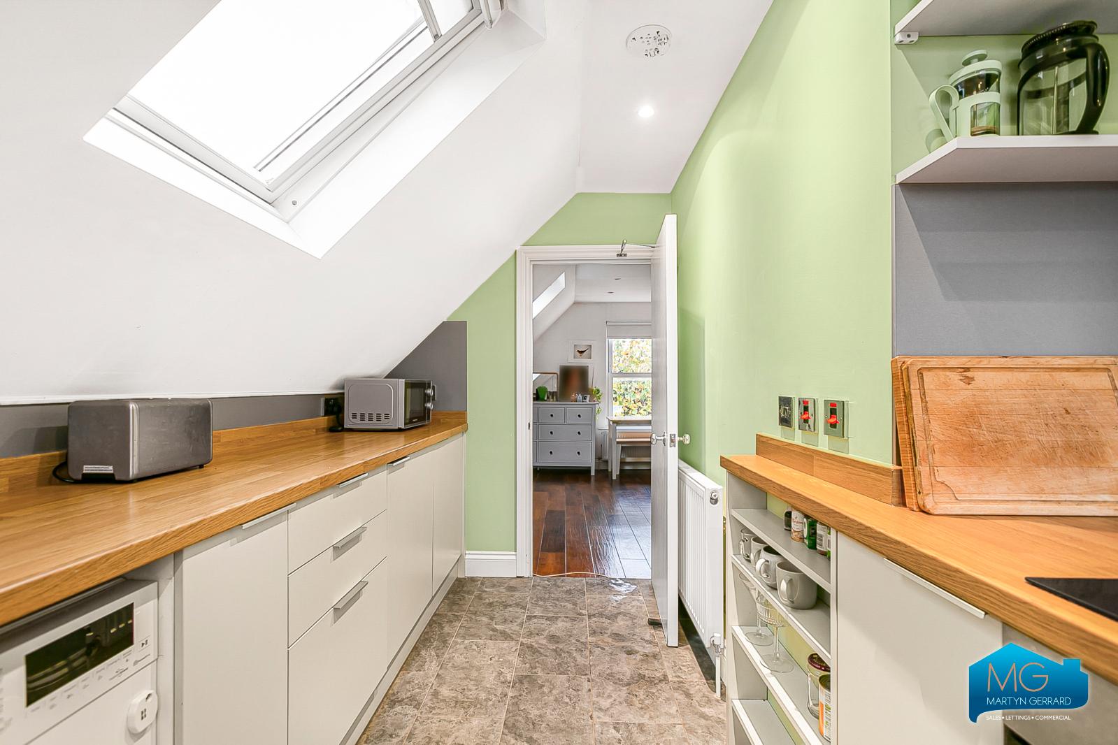 Apartment to rent - Martyn Gerrard
