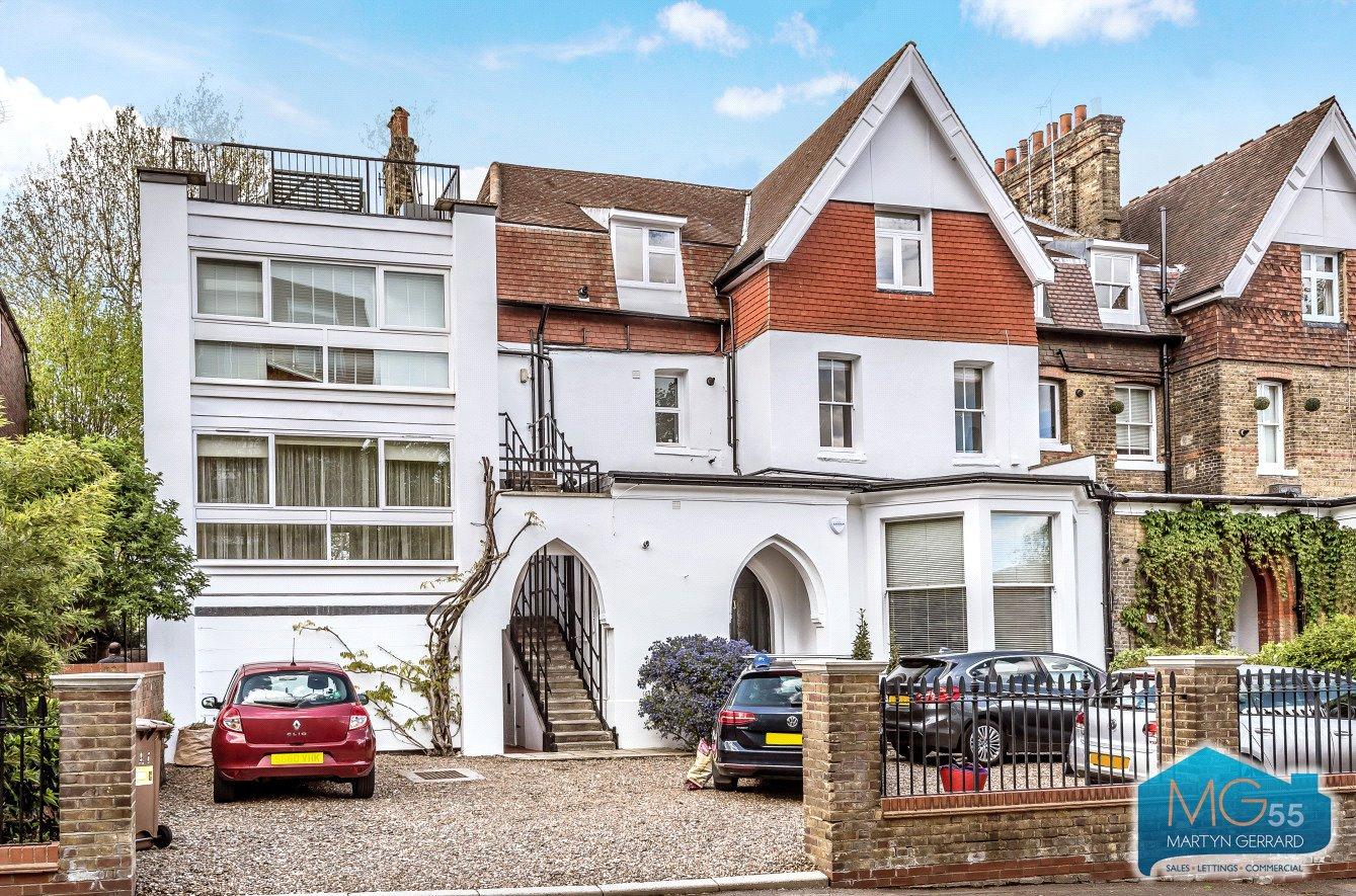 2 bedroom Apartment to rent - Martyn Gerrard