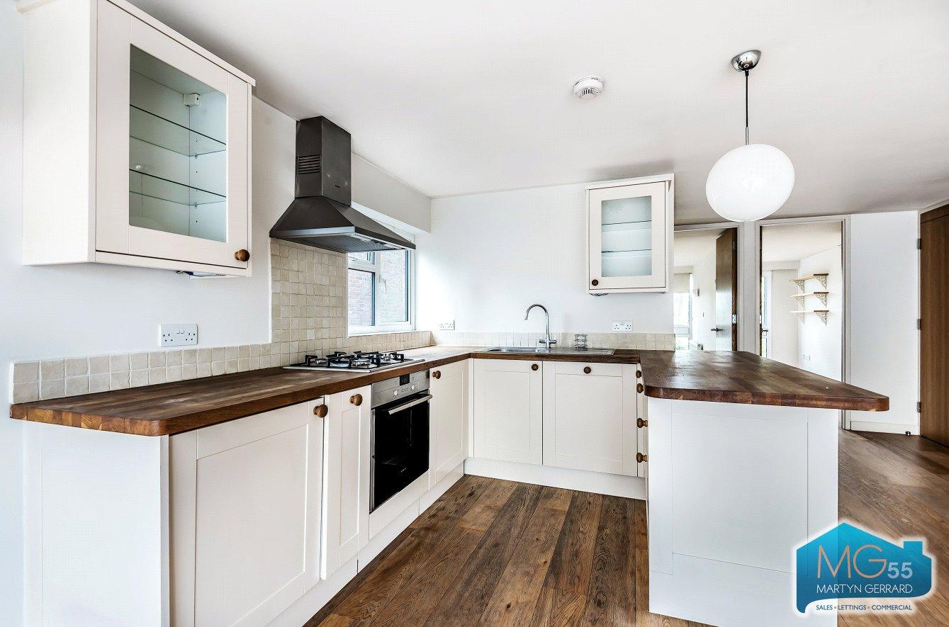 2 bedroom Apartment to rent - Martyn Gerrard
