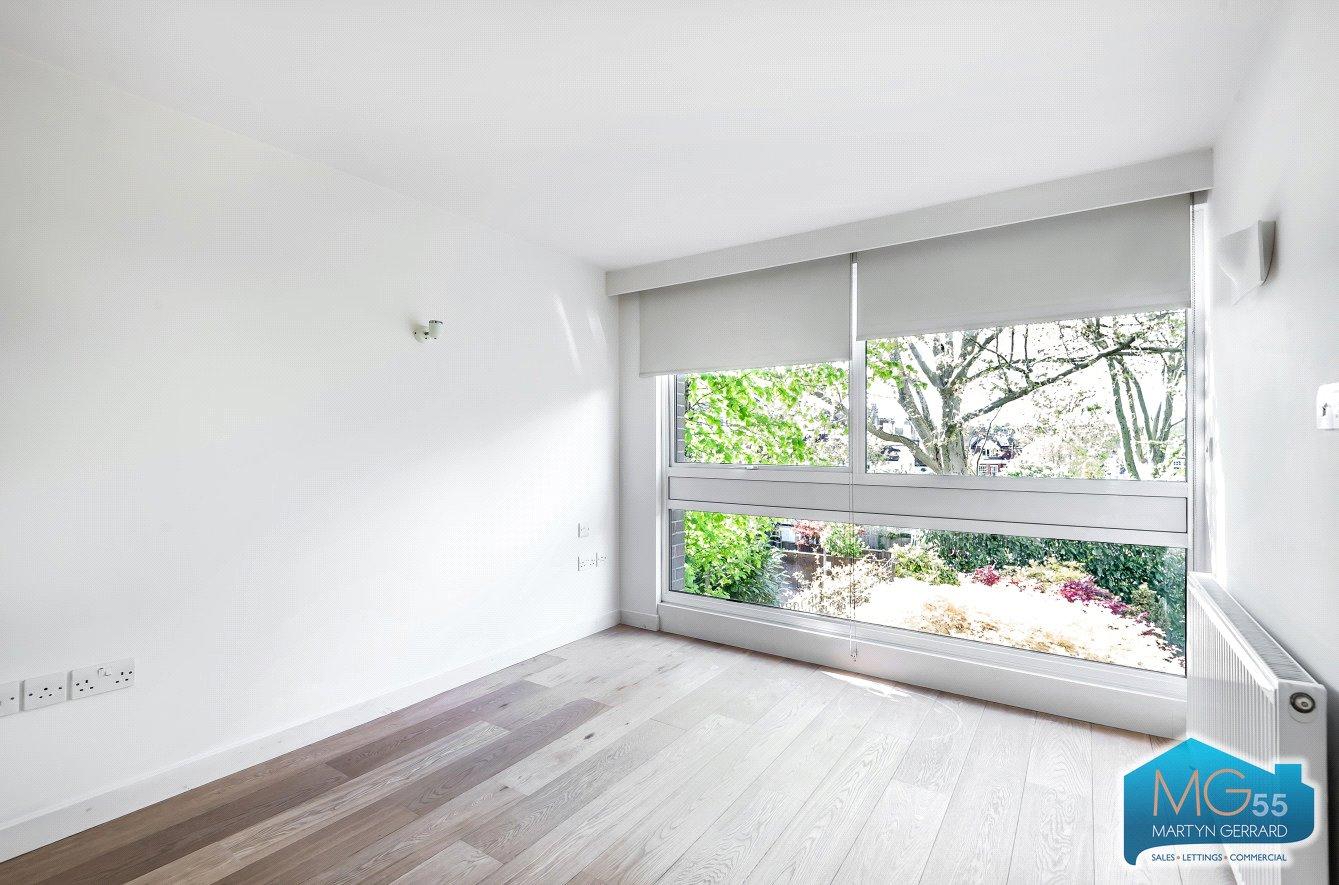 2 bedroom Apartment to rent - Martyn Gerrard