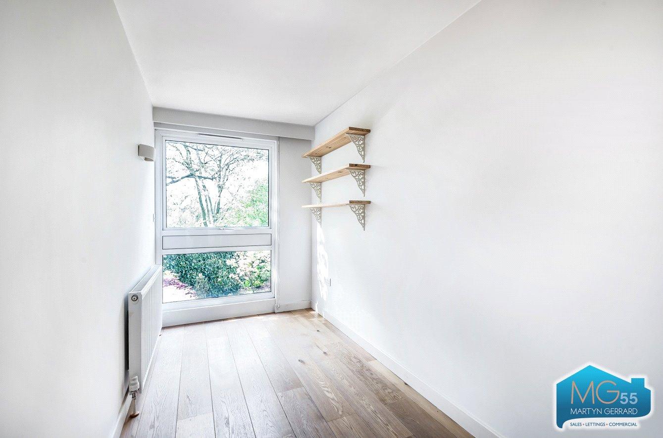 2 bedroom Apartment to rent - Martyn Gerrard