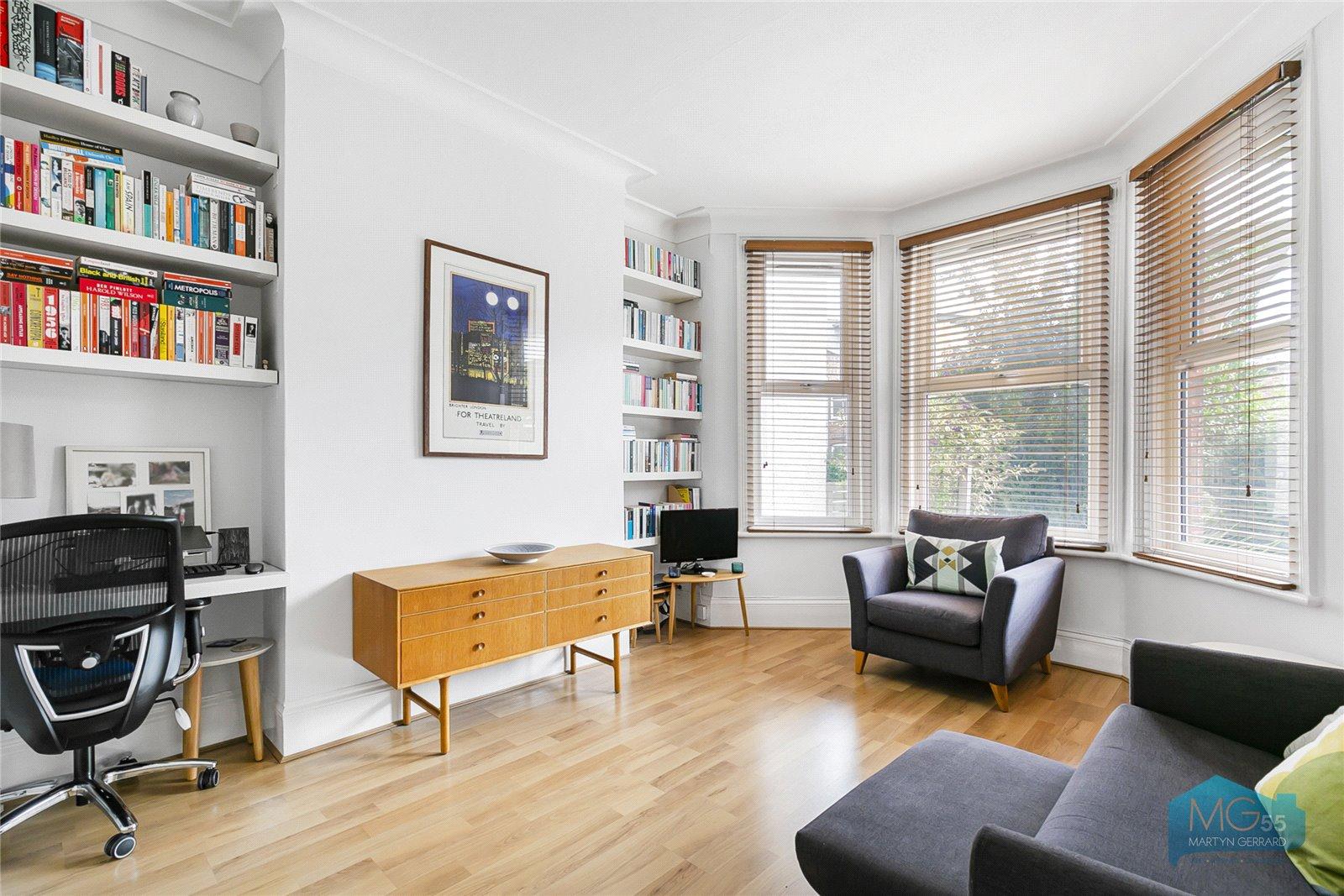 1 bedroom Ground Floor Flat to rent - Martyn Gerrard