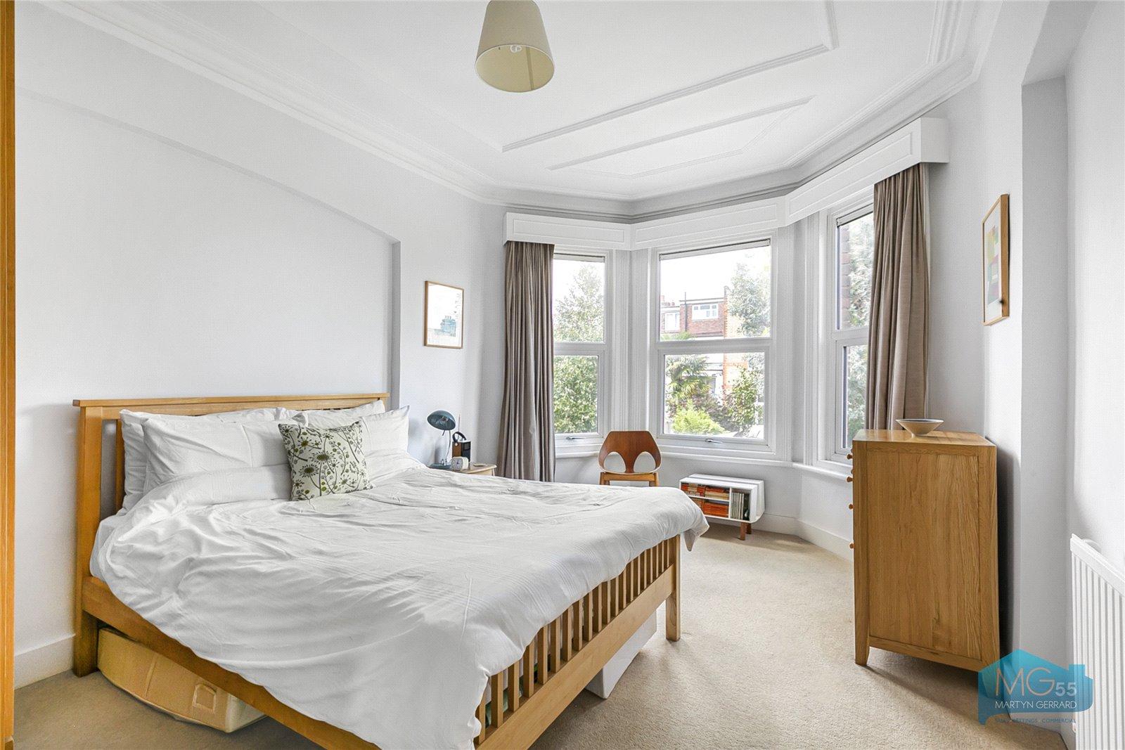 1 bedroom Ground Floor Flat to rent - Martyn Gerrard