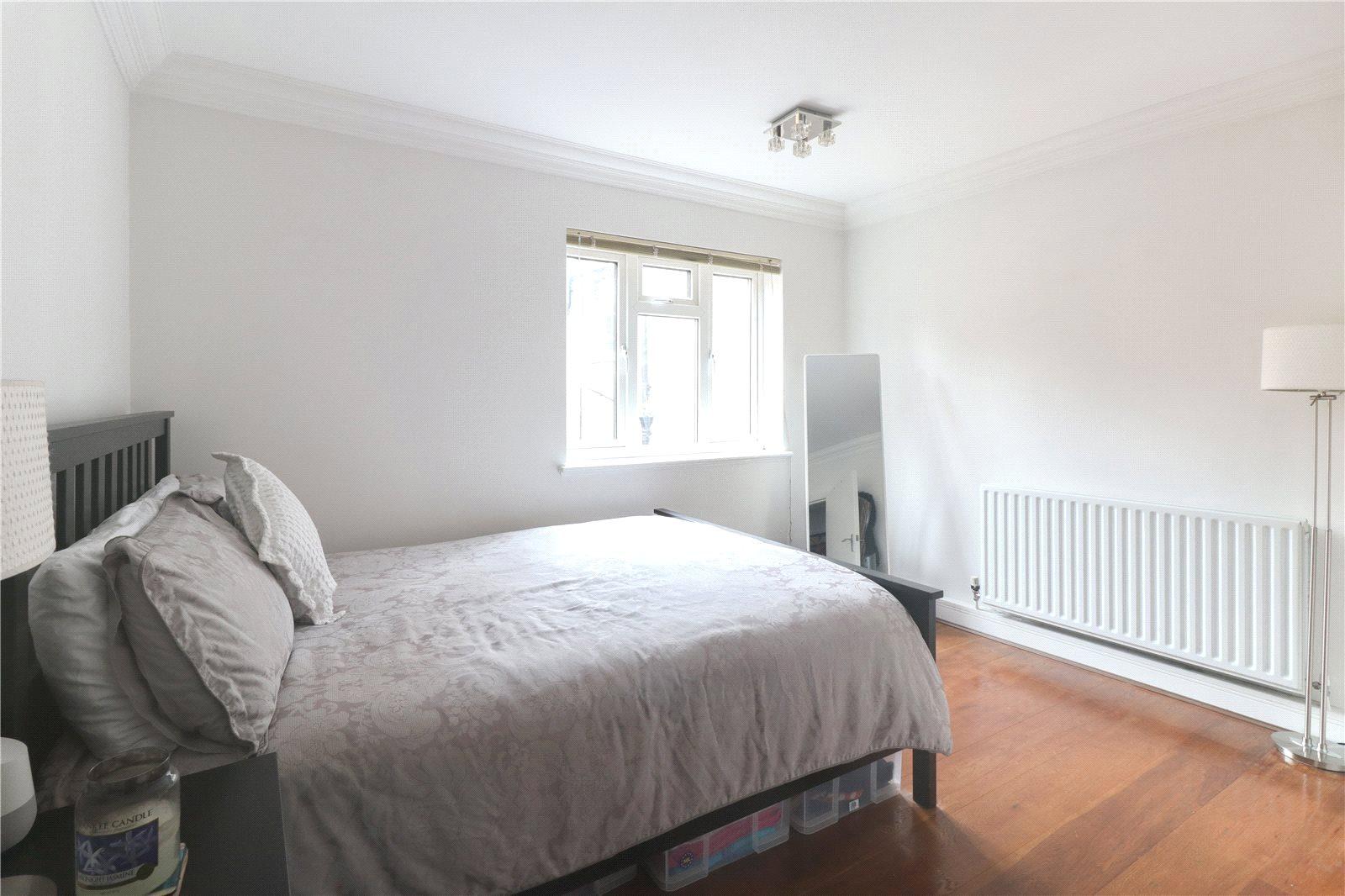1 bedroom Apartment to rent - Martyn Gerrard