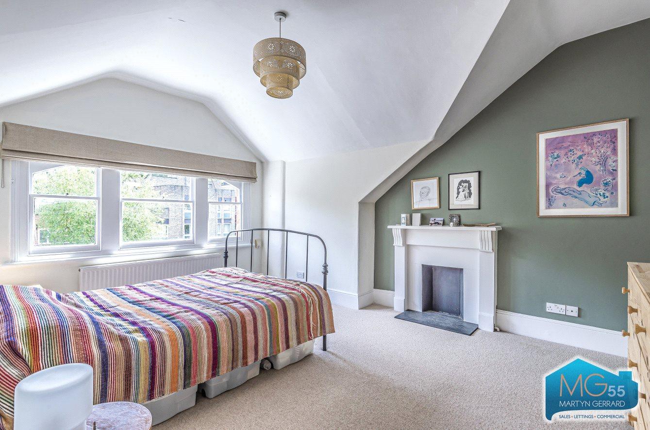 3 bedroom Apartment to rent - Martyn Gerrard