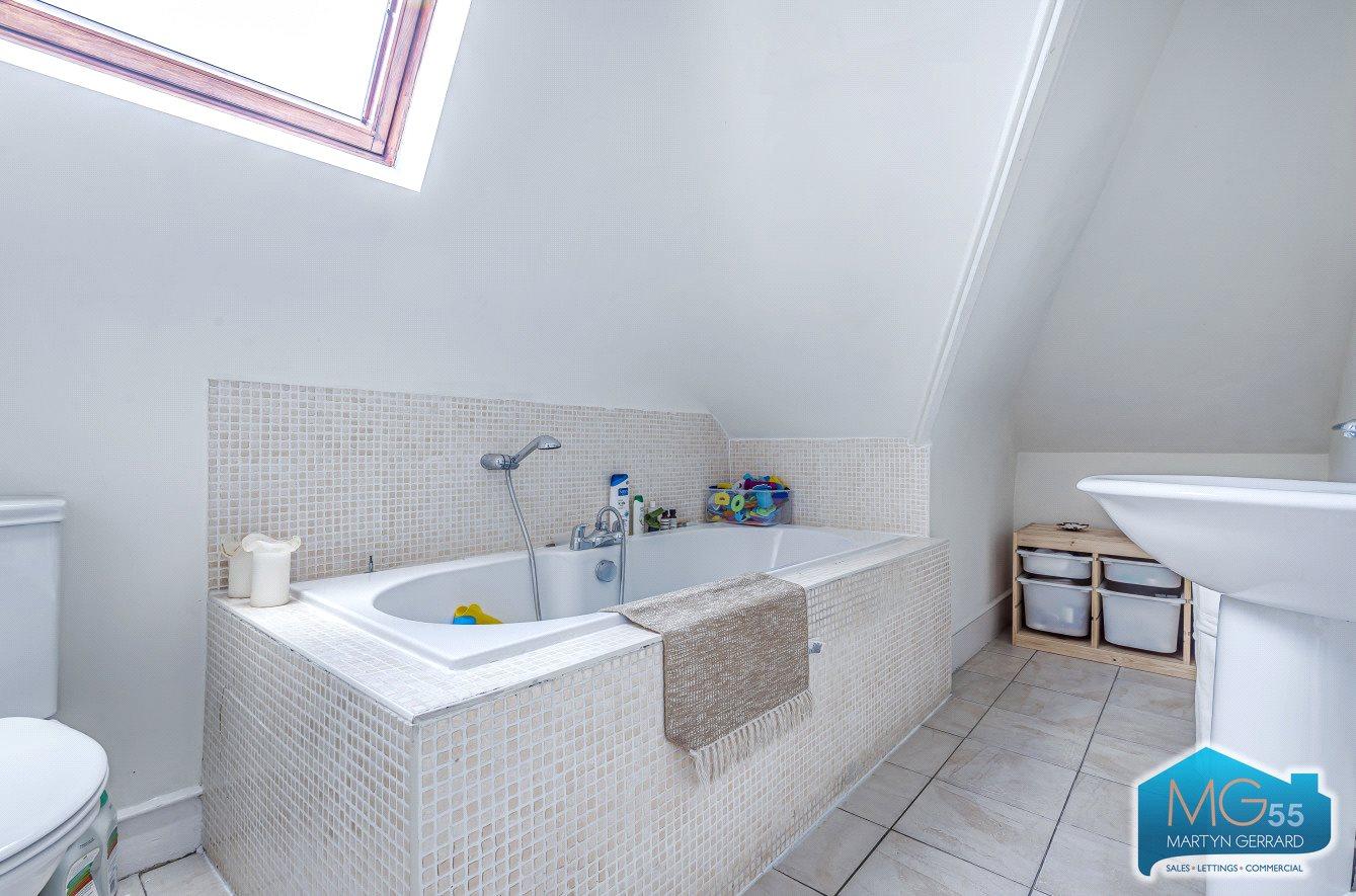 3 bedroom Apartment to rent - Martyn Gerrard