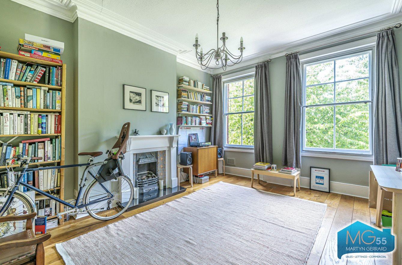 3 bedroom Apartment to rent - Martyn Gerrard