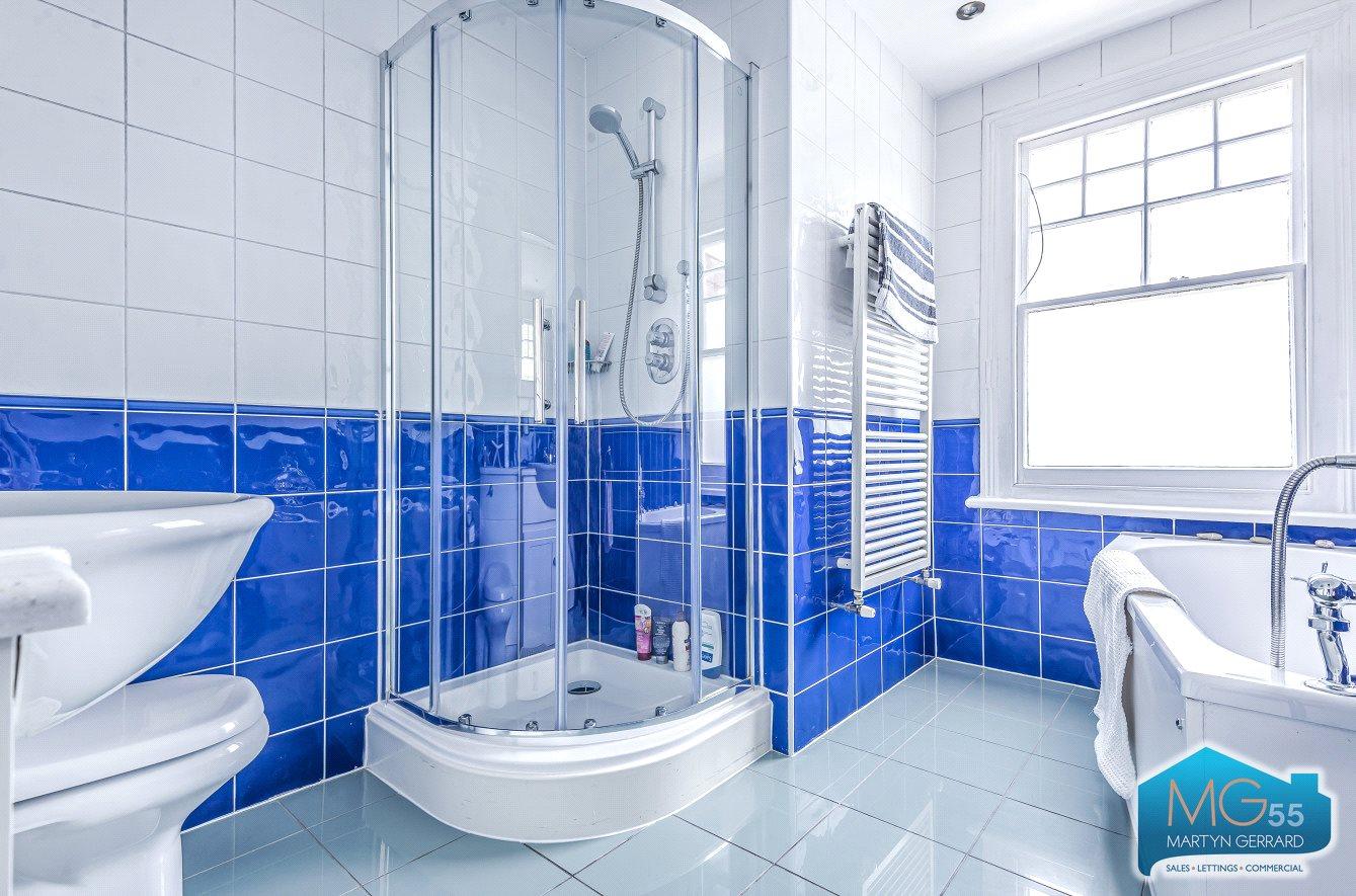 3 bedroom Apartment to rent - Martyn Gerrard