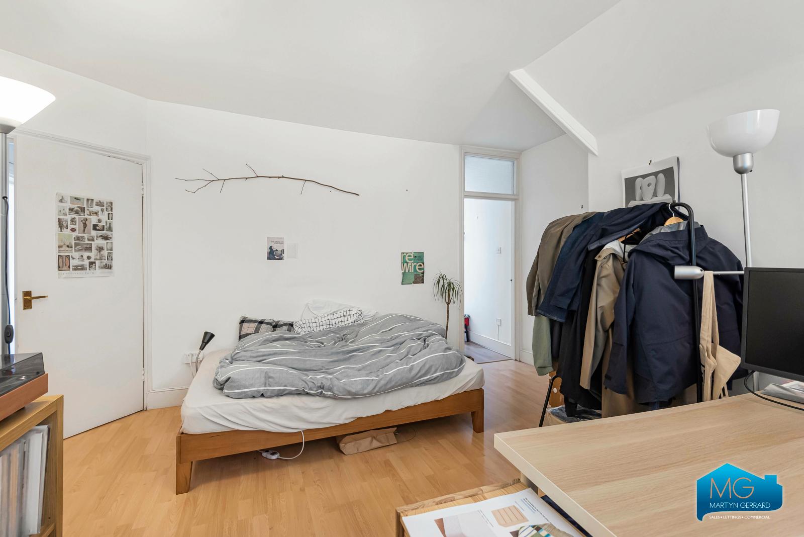 1 bedroom Apartment to rent - Martyn Gerrard