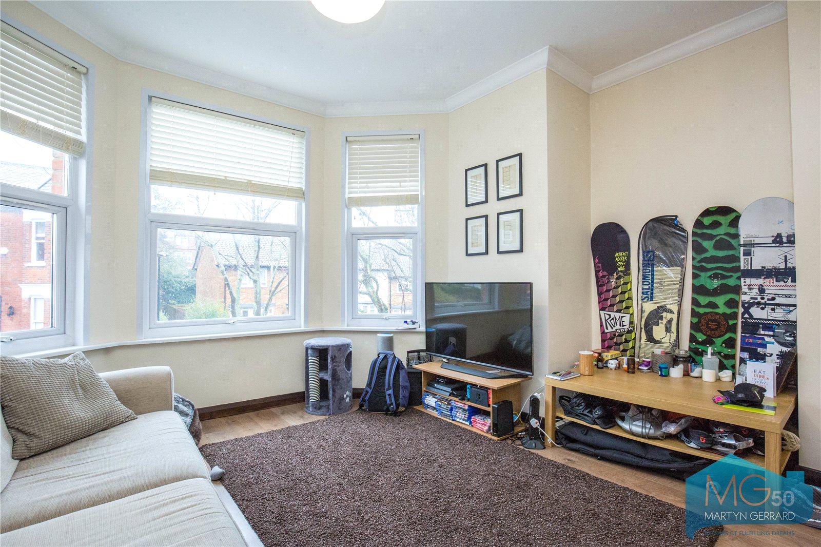 2 bedroom Apartment to rent - Martyn Gerrard
