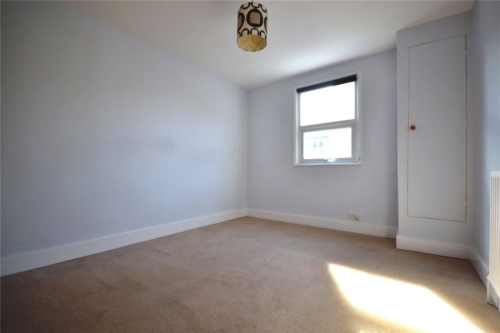 2 bedroom Apartment to rent - Martyn Gerrard
