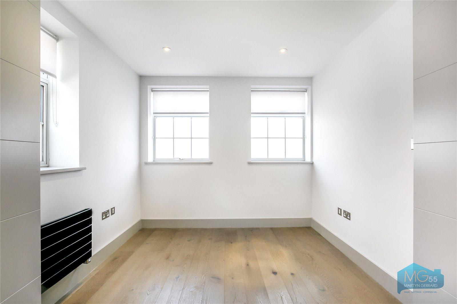2 bedroom Ground Floor Flat to rent - Martyn Gerrard