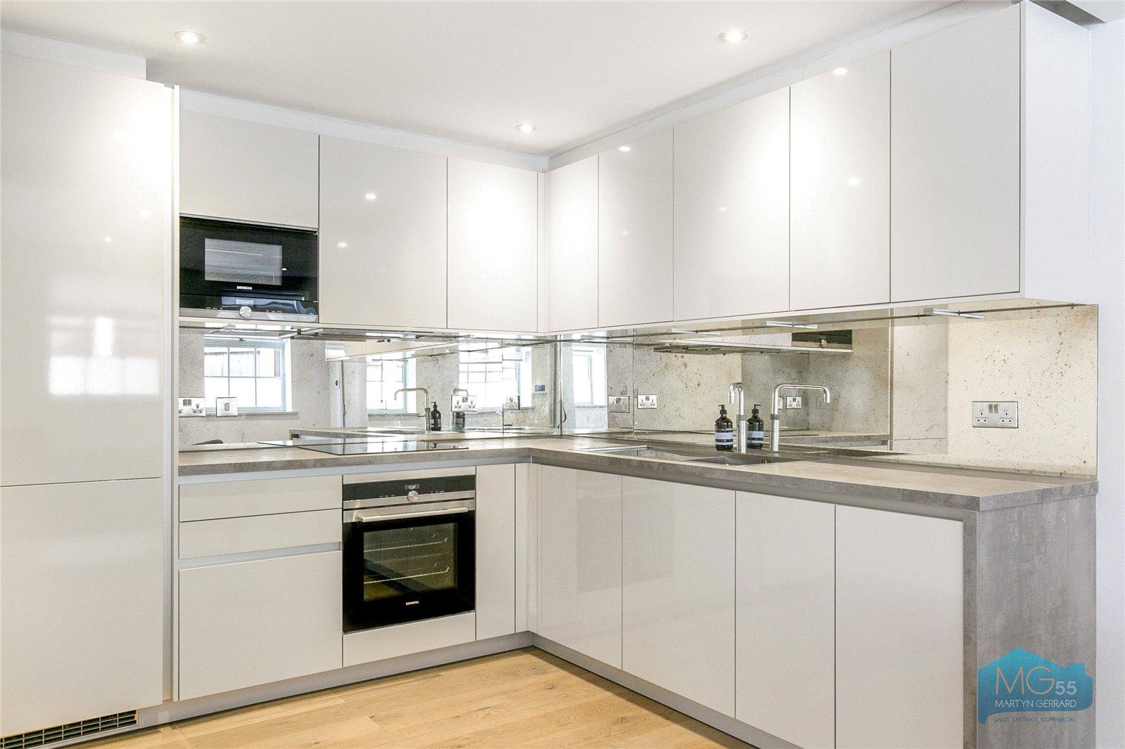 2 bedroom Ground Floor Flat to rent - Martyn Gerrard