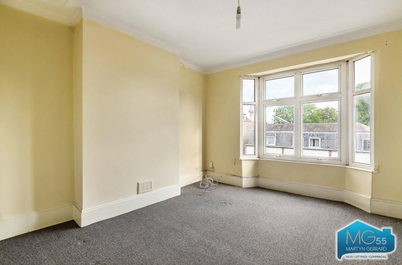 2 bedroom Apartment to rent - Martyn Gerrard