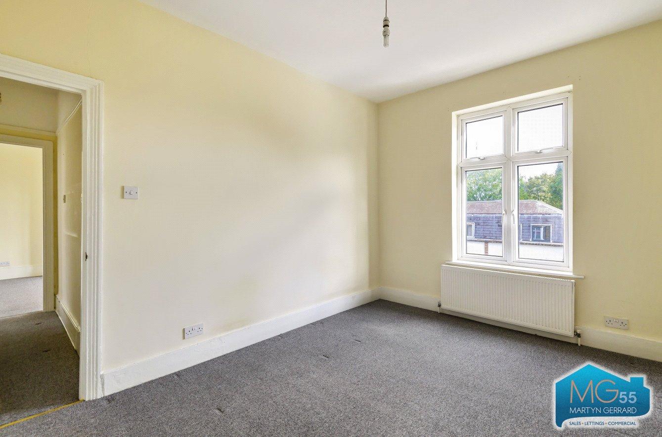 2 bedroom Apartment to rent - Martyn Gerrard