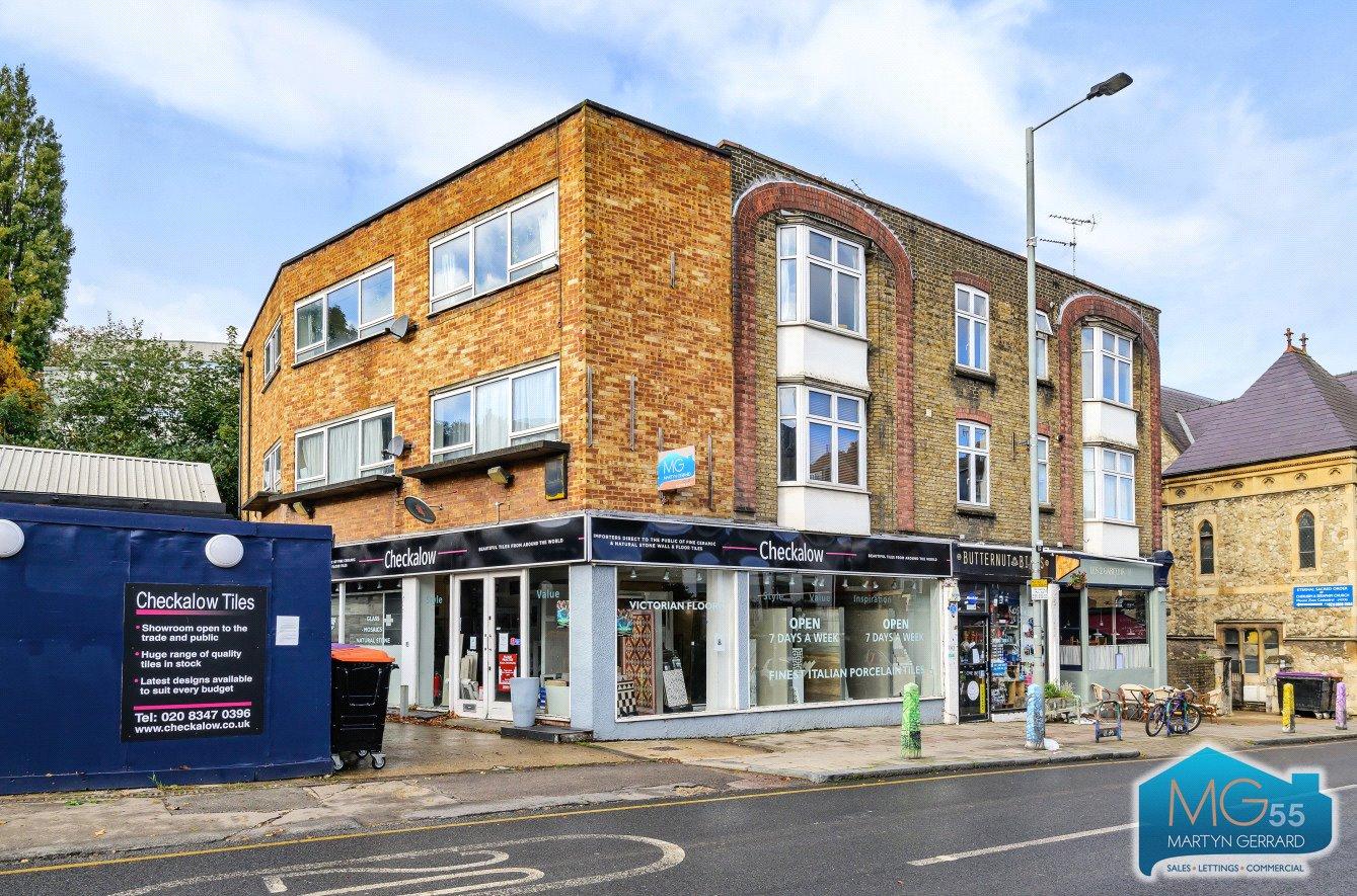 2 bedroom Apartment to rent - Martyn Gerrard