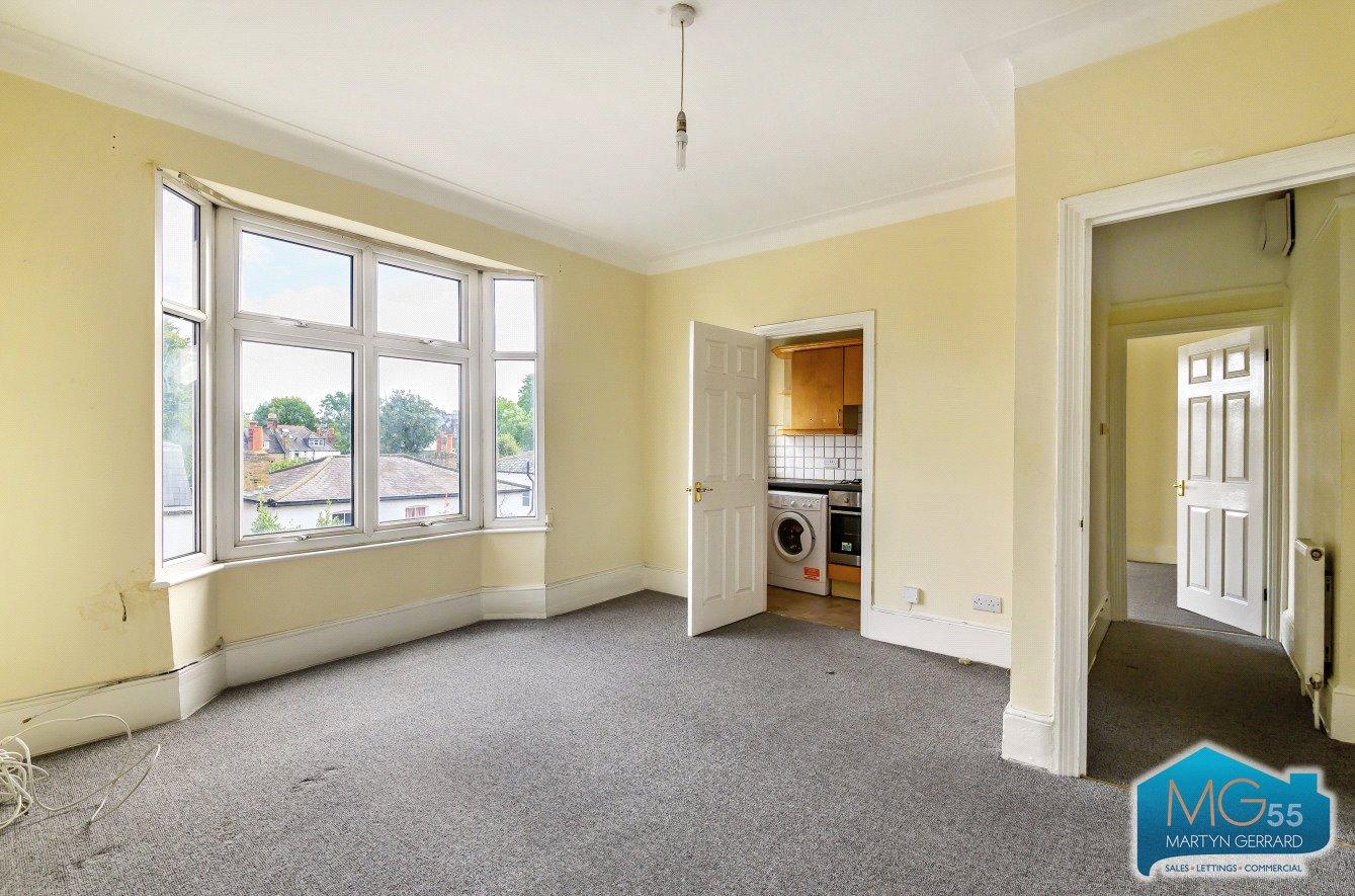 2 bedroom Apartment to rent - Martyn Gerrard