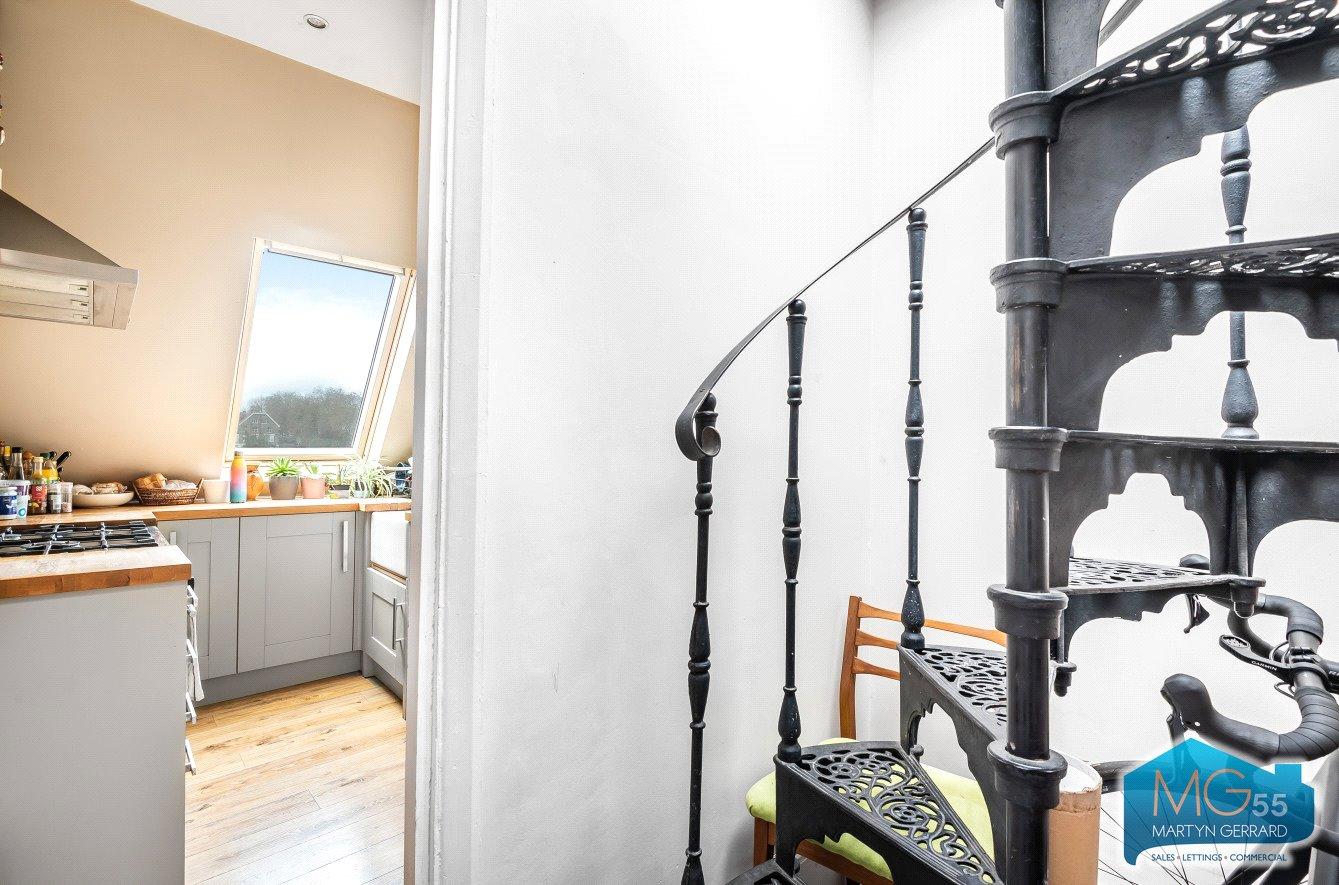 1 bedroom Apartment to rent - Martyn Gerrard
