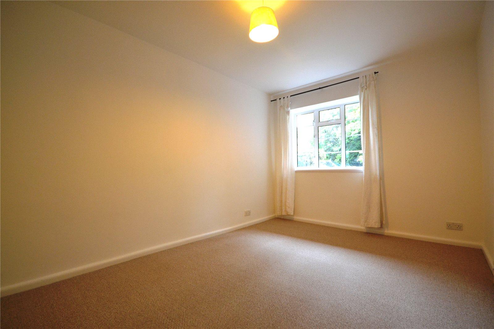 2 bedroom Ground Floor Flat to rent - Martyn Gerrard