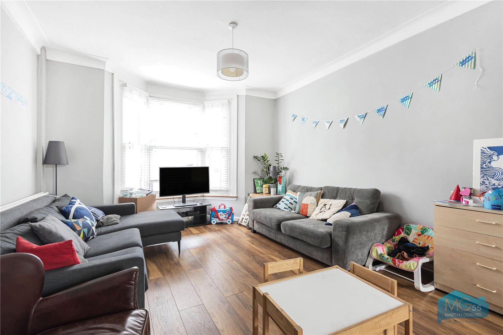 3 bedroom Terraced House to rent - Martyn Gerrard