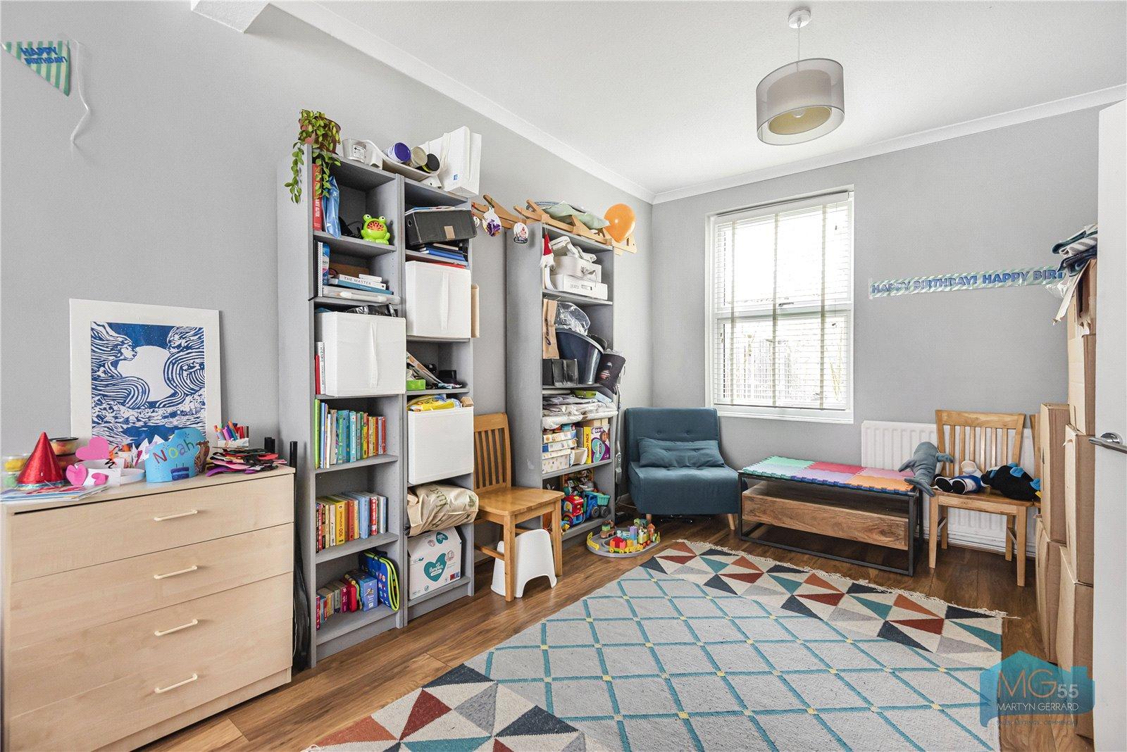 3 bedroom Terraced House to rent - Martyn Gerrard