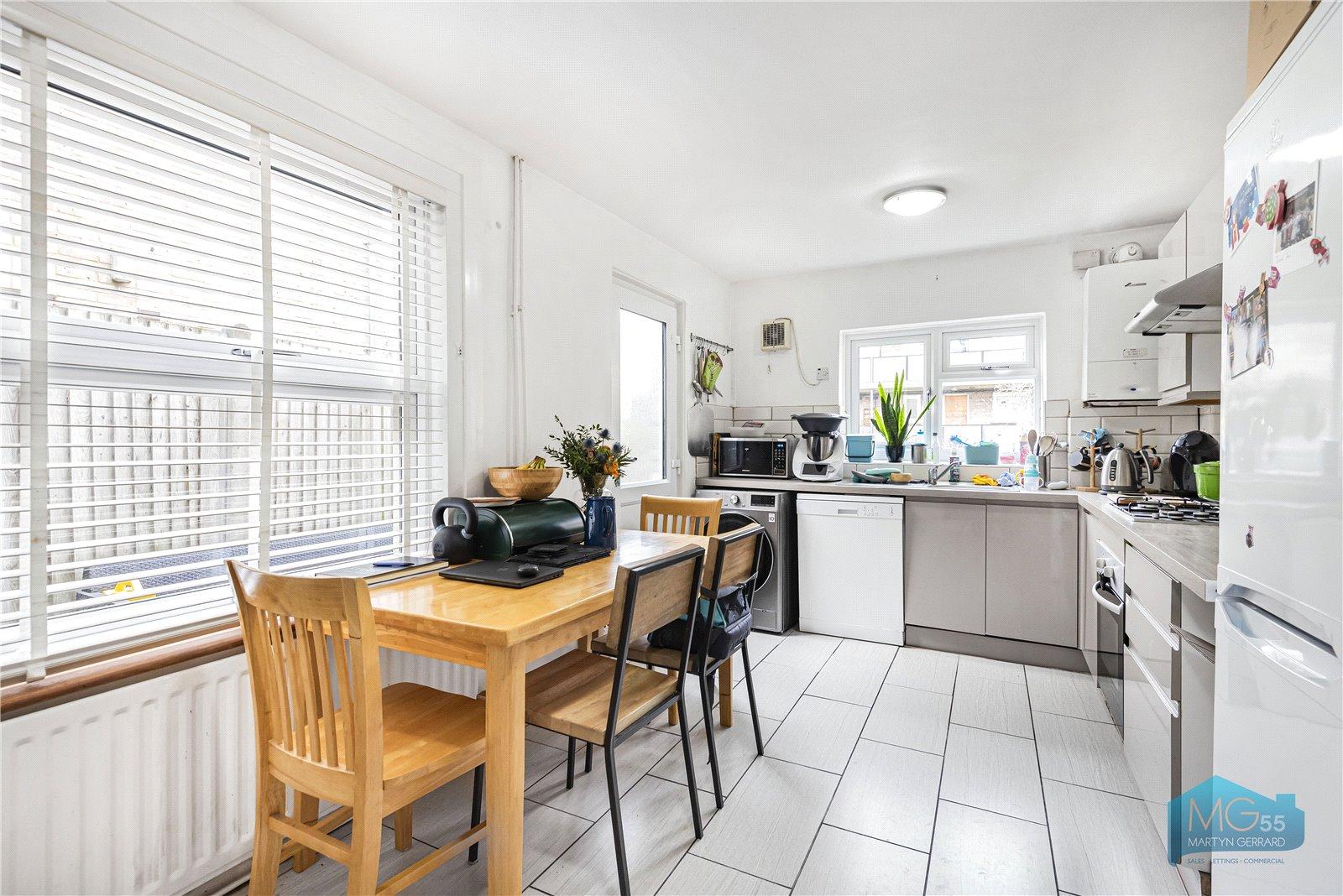 3 bedroom Terraced House to rent - Martyn Gerrard