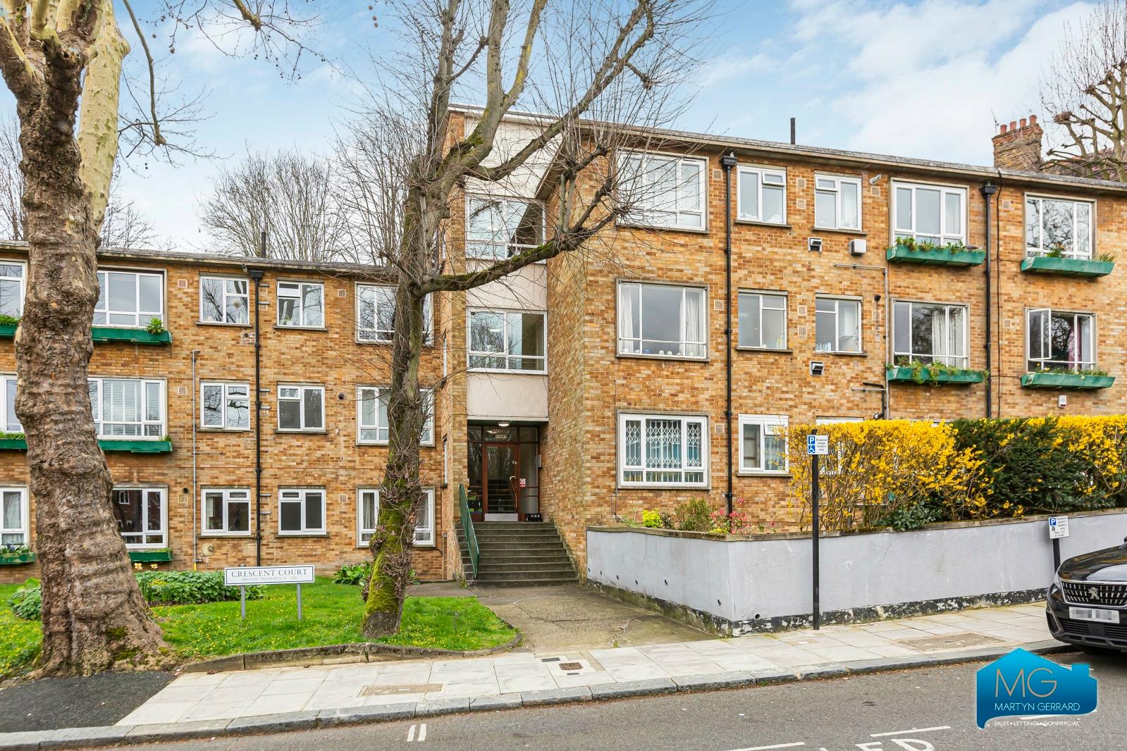 1 bedroom Ground Floor Flat to rent - Martyn Gerrard