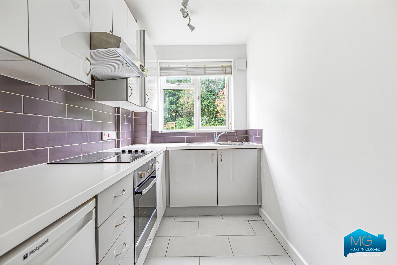 1 bedroom Ground Floor Flat to rent - Martyn Gerrard