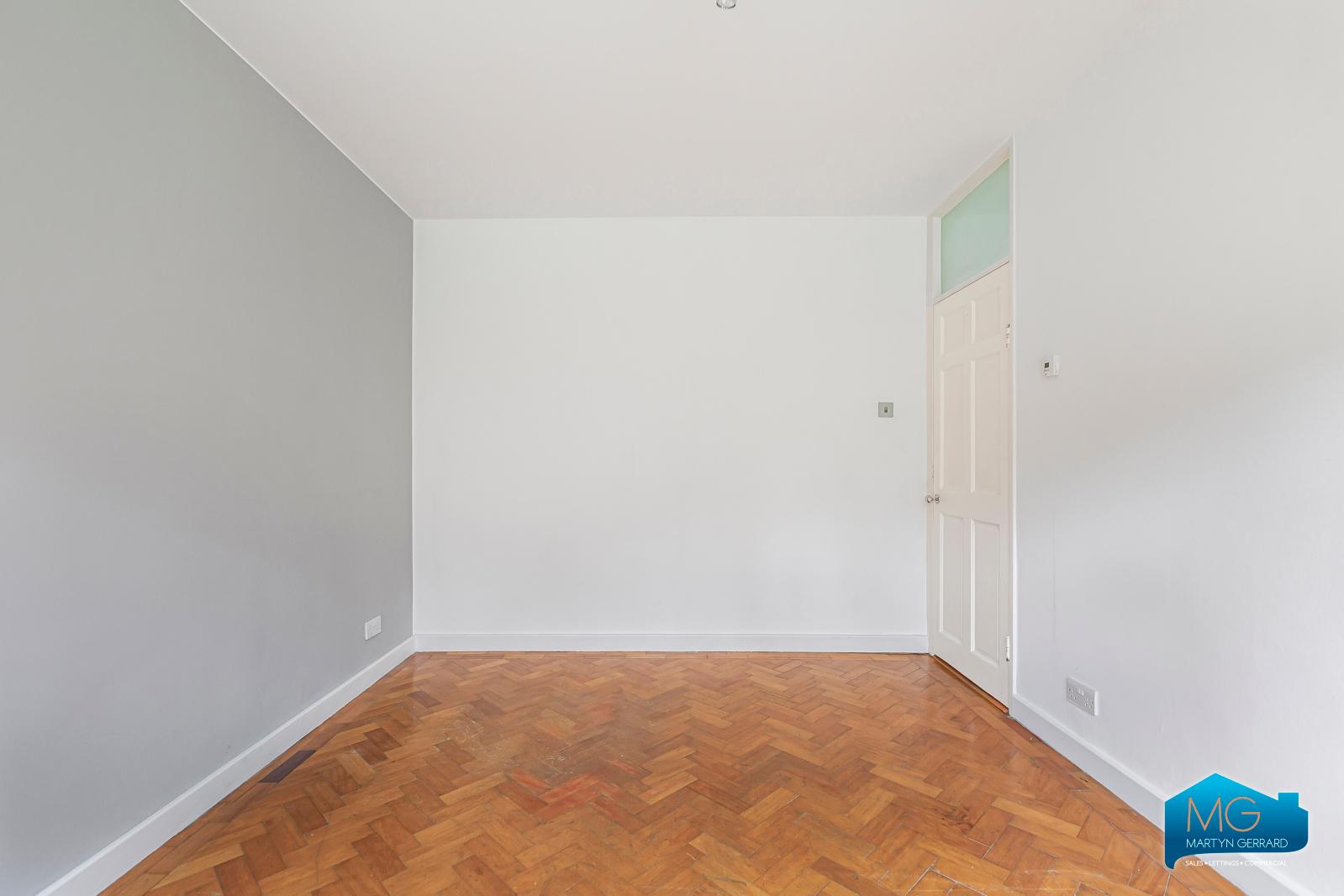 1 bedroom Ground Floor Flat to rent - Martyn Gerrard