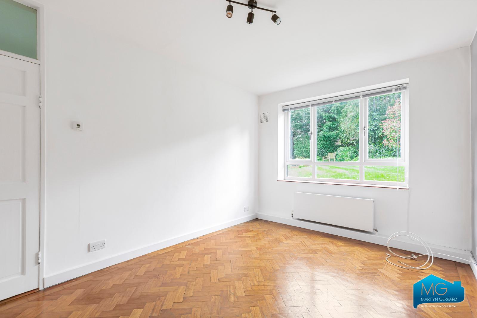 1 bedroom Ground Floor Flat to rent - Martyn Gerrard