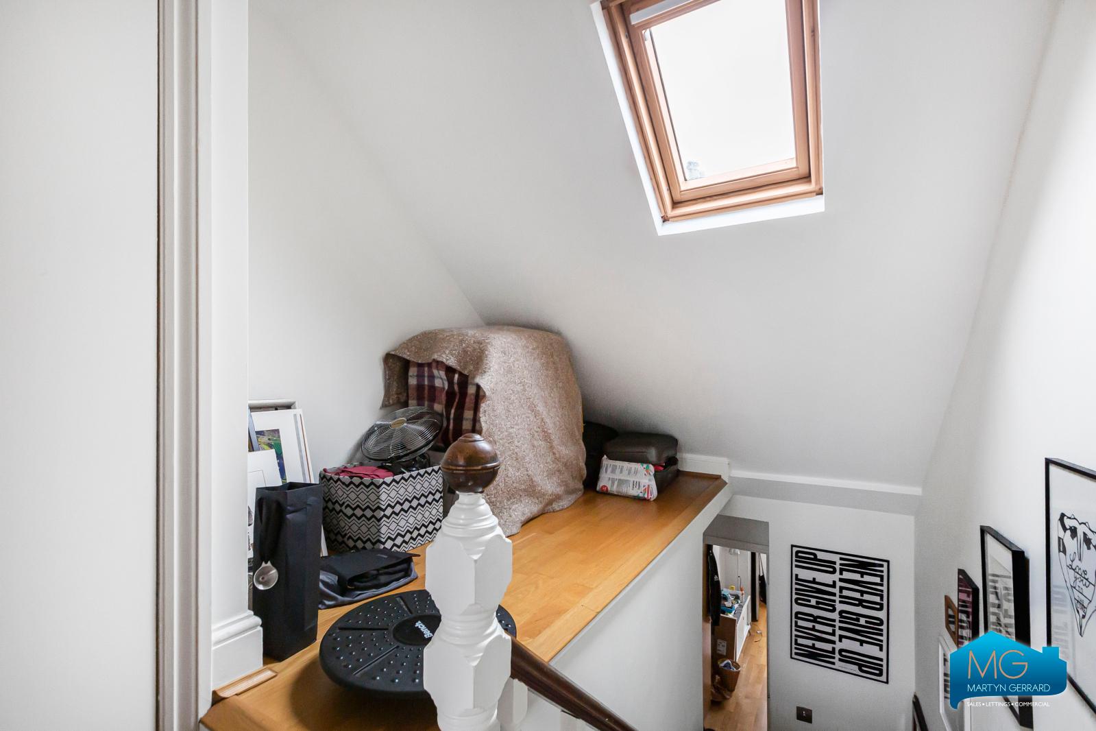 2 bedroom Terraced House to rent - Martyn Gerrard