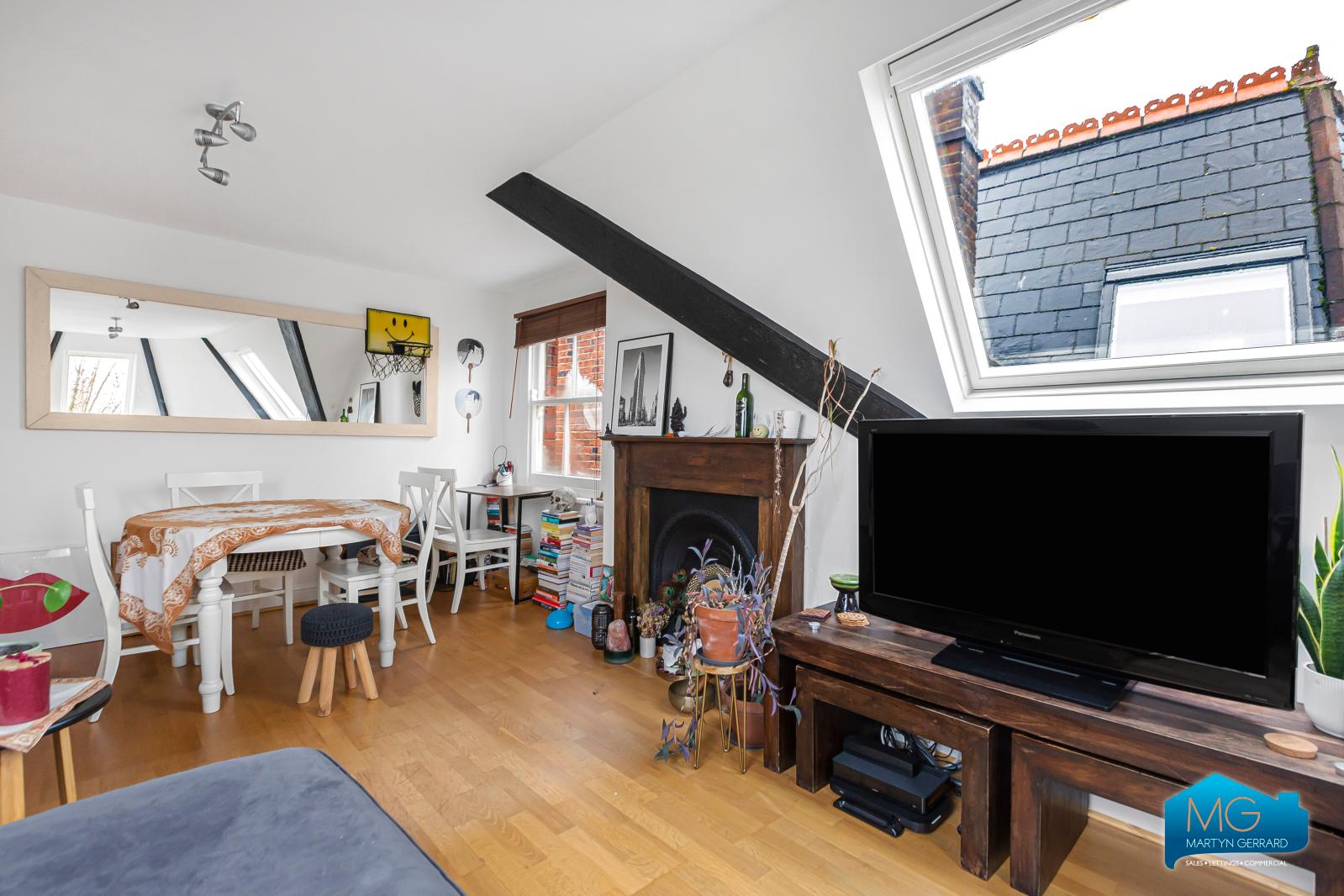 2 bedroom Terraced House to rent - Martyn Gerrard