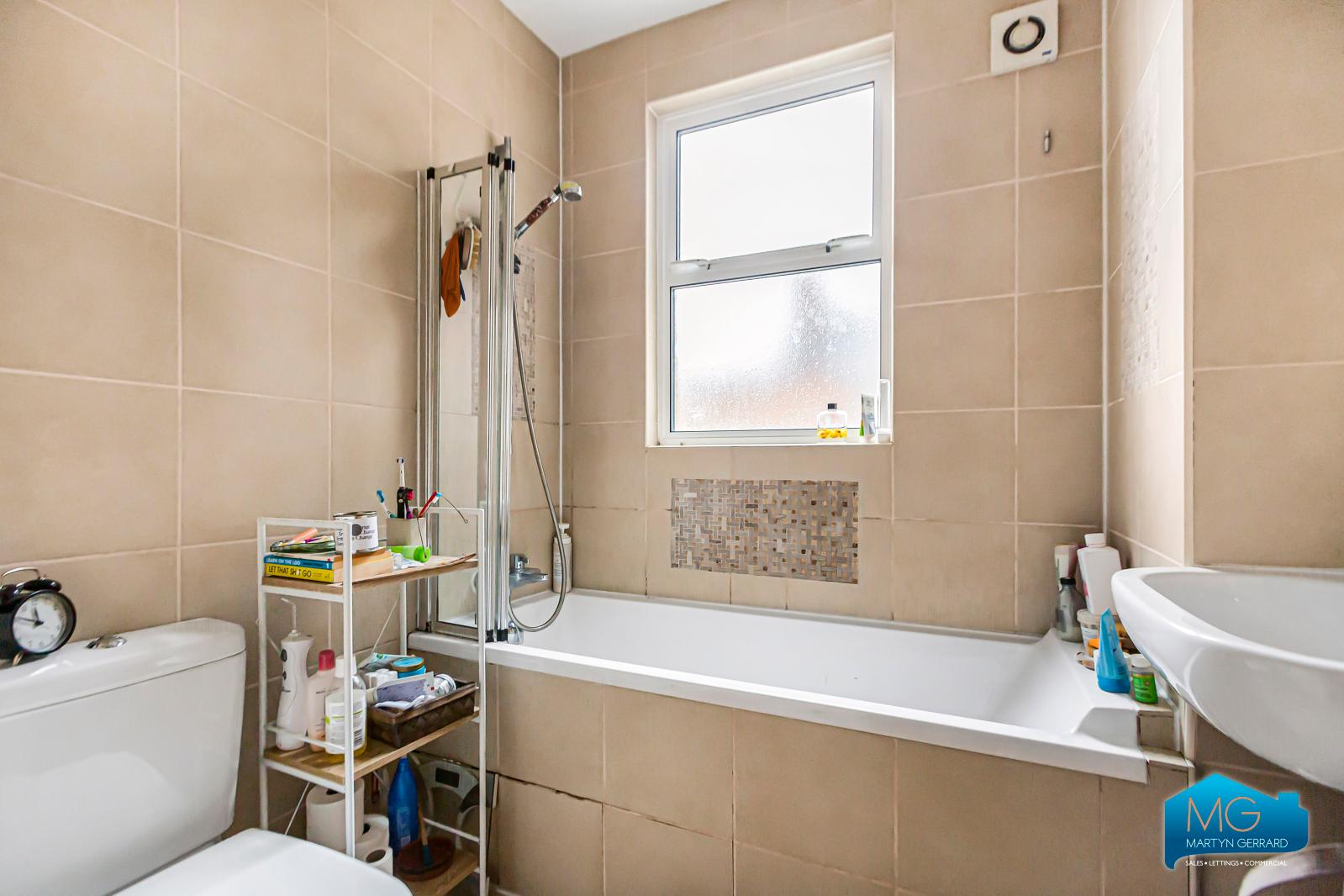 2 bedroom Terraced House to rent - Martyn Gerrard