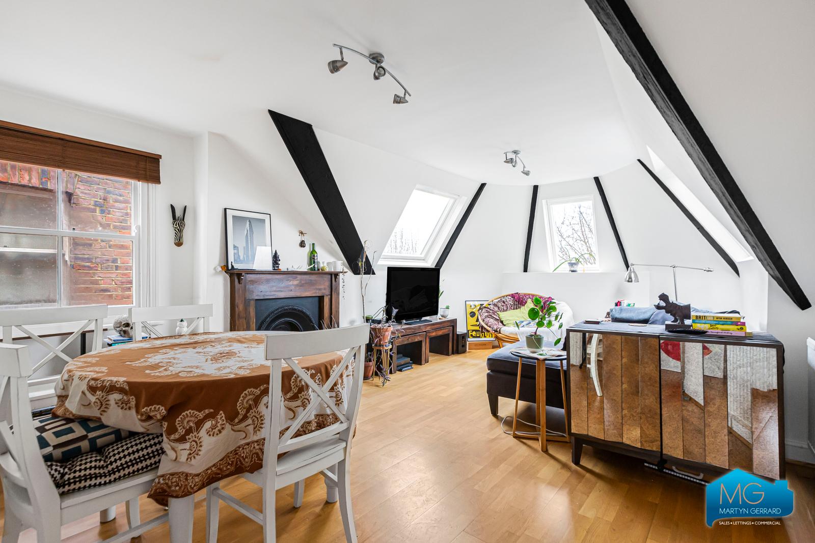 2 bedroom Terraced House to rent - Martyn Gerrard
