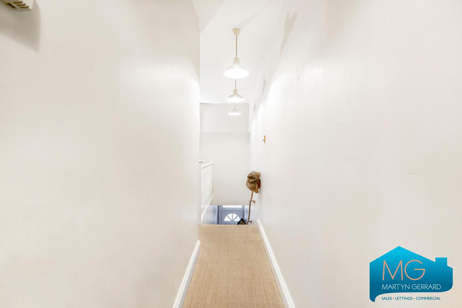 2 bedroom Terraced House to rent - Martyn Gerrard
