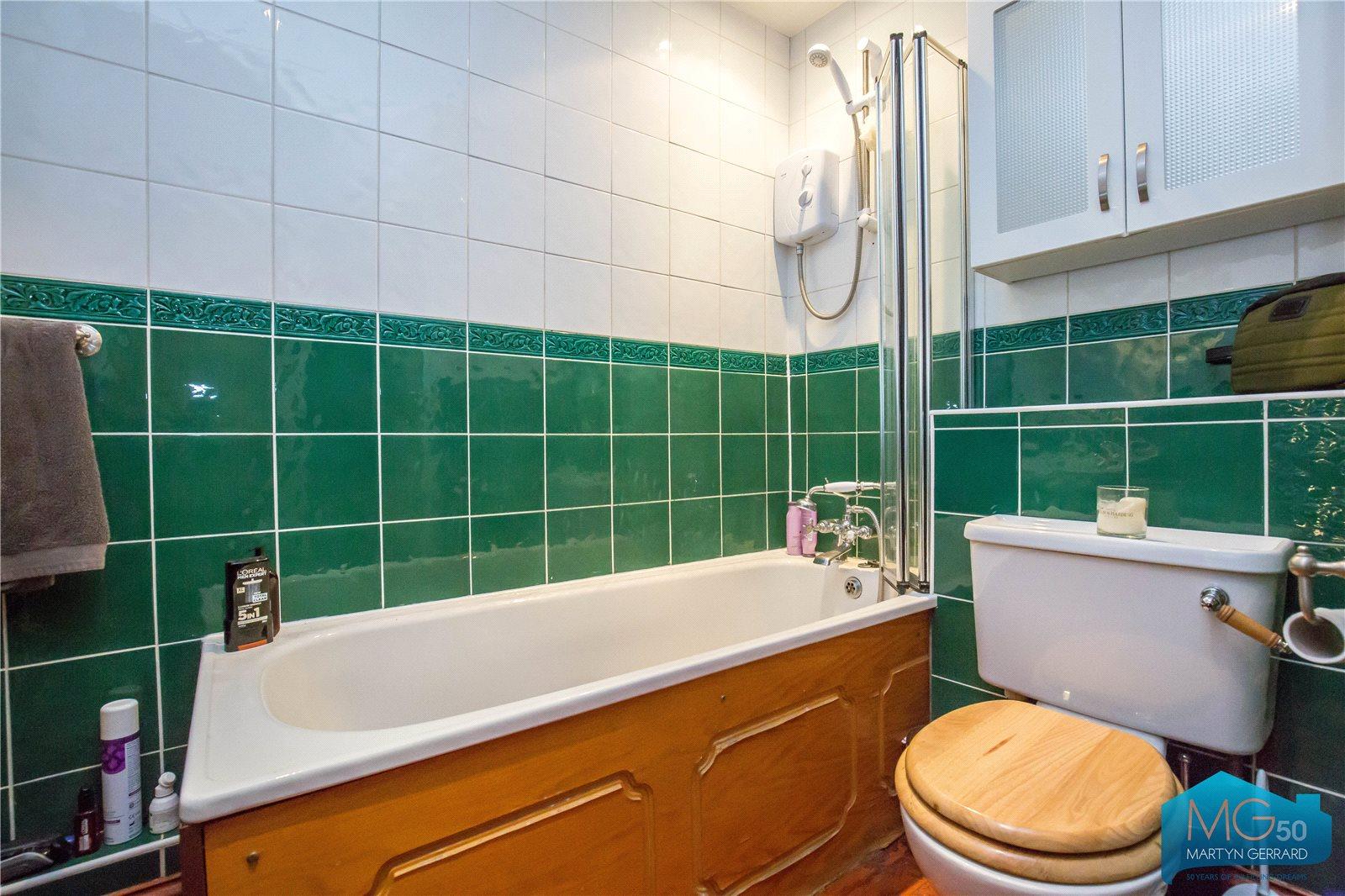 2 bedroom Terraced House to rent - Martyn Gerrard